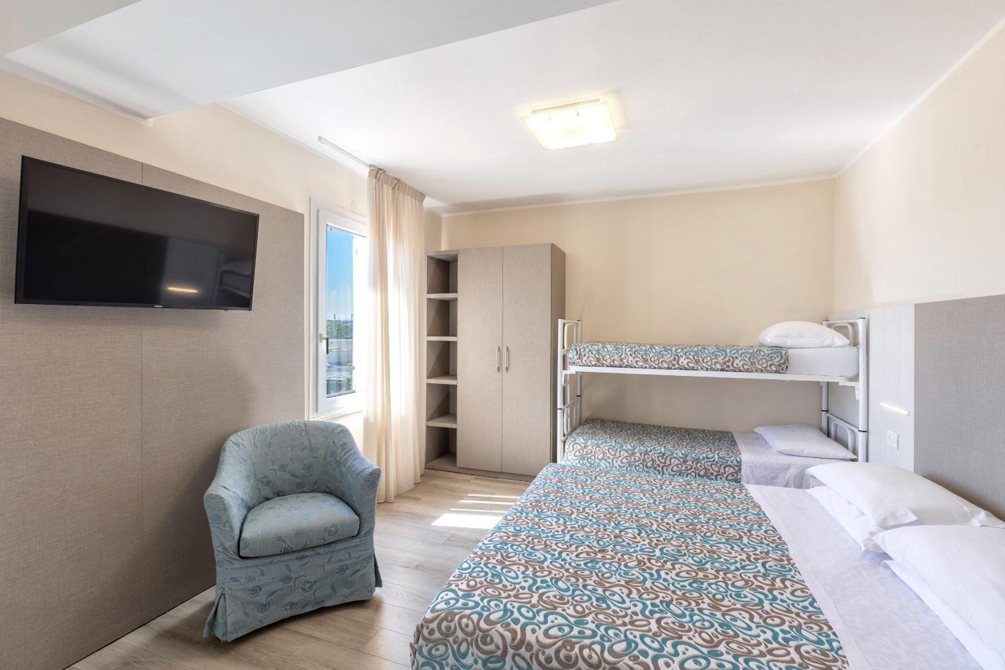 Hotel Sole Cattolica Esterno foto